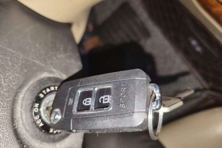 Used Hyundai Celesta 2010 1.6L AT GL Vehicle Key
