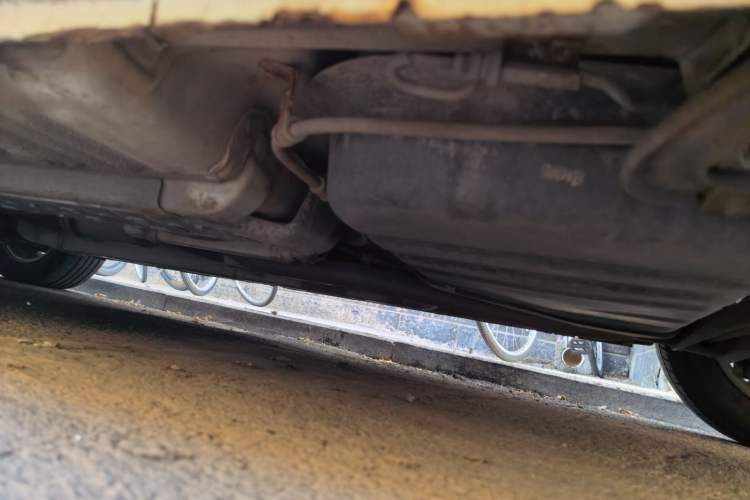 Used Hyundai Celesta 2010 1.6L AT GLS Chassis Rear Left