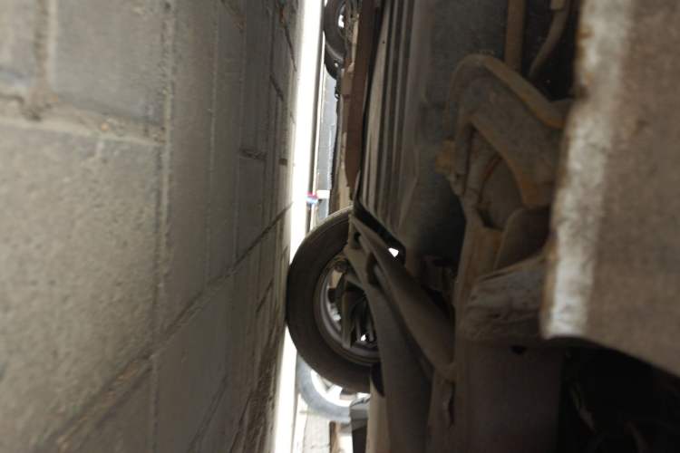 Used Hyundai Celesta 2010 1.6L AT GLS Chassis Rear Left