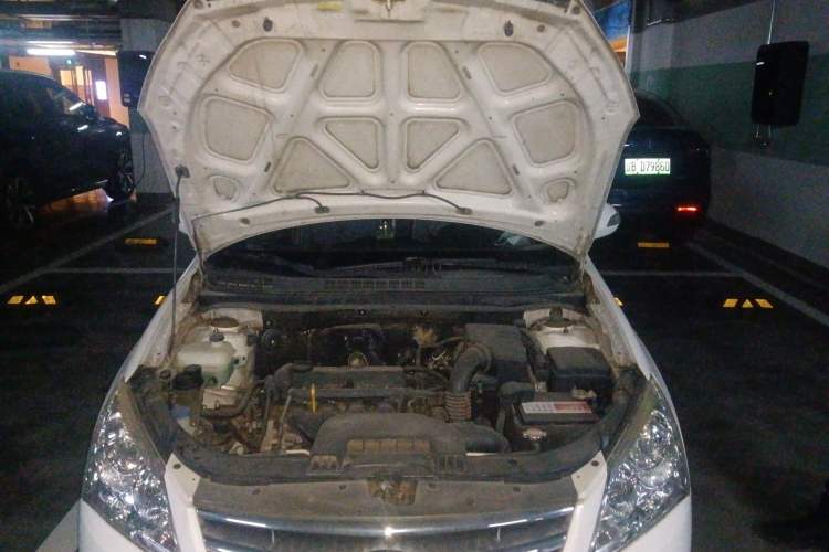 Used Hyundai Celesta 2010 1.6L AT GLS Engine Bay