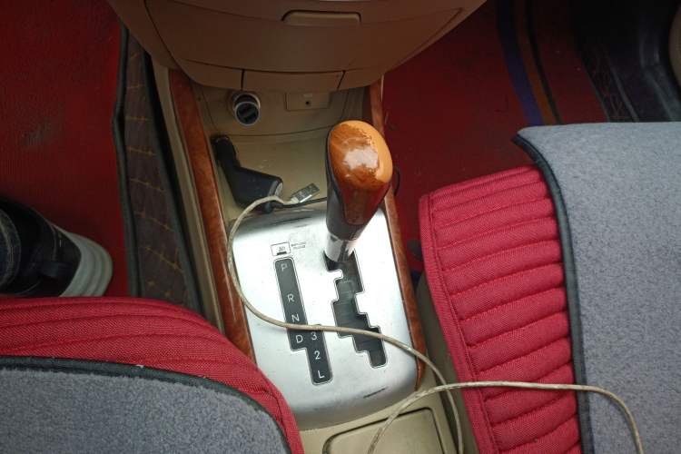 Used Hyundai Celesta 2010 1.6L AT GLS Gear Lever