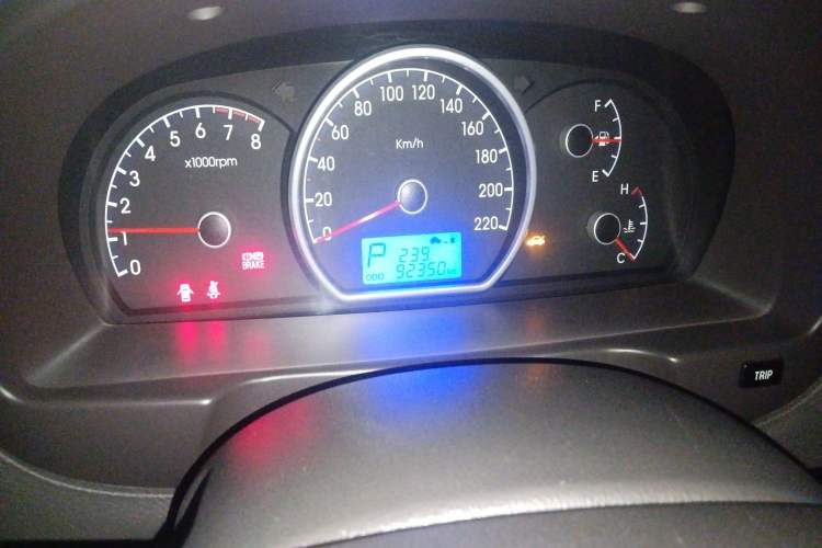 Used Hyundai Celesta 2010 1.6L AT GLS Instrument Cluster