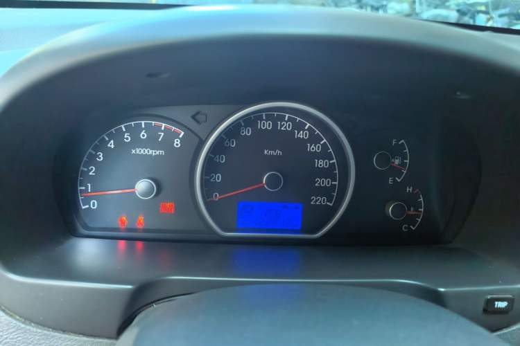 Used Hyundai Celesta 2010 1.6L AT GLS Instrument Cluster