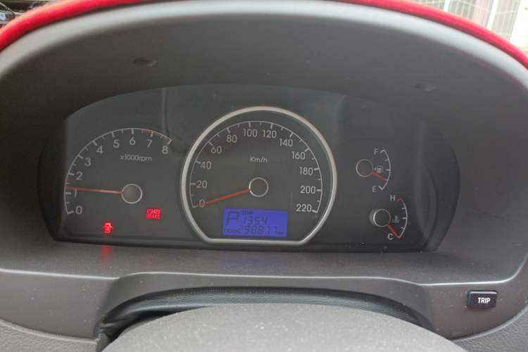 Used Hyundai Celesta 2010 1.6L AT GLS Instrument Cluster
