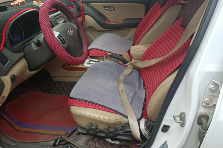 Used Hyundai Celesta 2010 1.6L AT GLS Left Front Seat