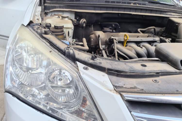 Used Hyundai Celesta 2010 1.6L AT GLS Right Front Headlight