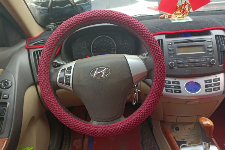 Used Hyundai Celesta 2010 1.6L AT GLS Steering Wheel
