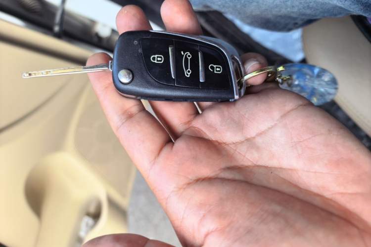 Used Hyundai Celesta 2010 1.6L AT GLS Vehicle Key