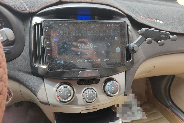 Used Hyundai Celesta 2011 1.6L Manual Luxury Model Audio And AC Panel