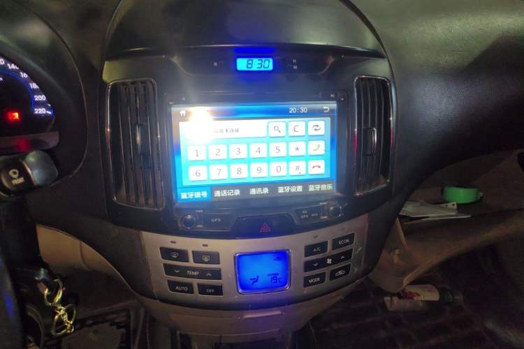 Used Hyundai Celesta 2011 1.6L Automatic Luxury Version Audio And AC Panel