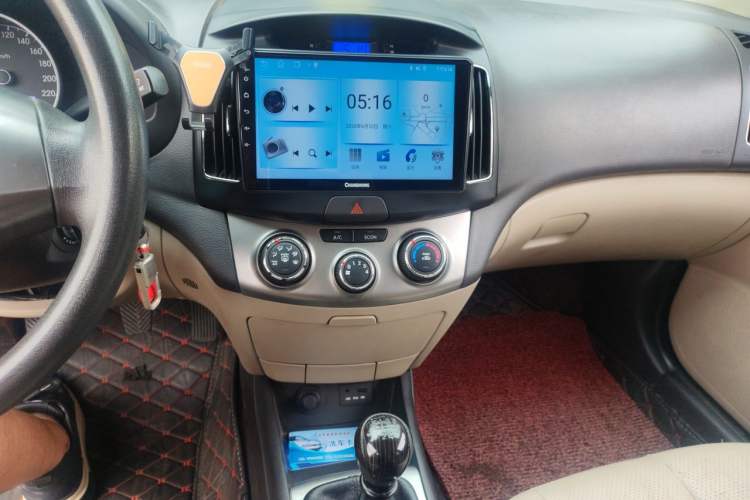 Used Hyundai Celesta 2011 1.6L Manual Luxury Model Audio And AC Panel