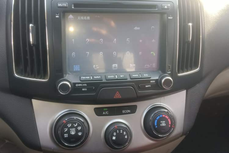 Used Hyundai Celesta 2011 1.6L Manual Comfort Edition Audio And AC Panel