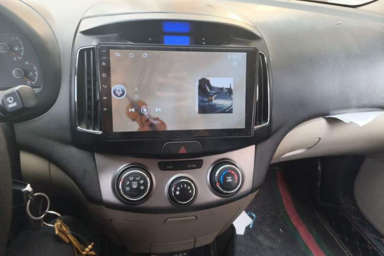 Used Hyundai Celesta 2011 1.6L Manual Comfort Edition Audio And AC Panel