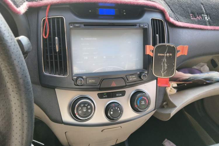 Used Hyundai Celesta 2011 1.6L Manual Comfort Edition Audio And AC Panel