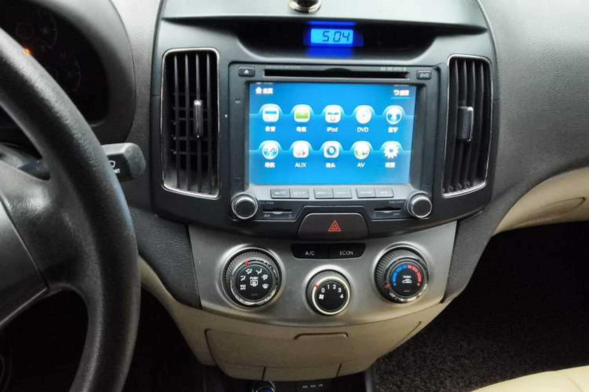 Used Hyundai Celesta 2011 1.6L Manual Luxury Model Audio And AC Panel