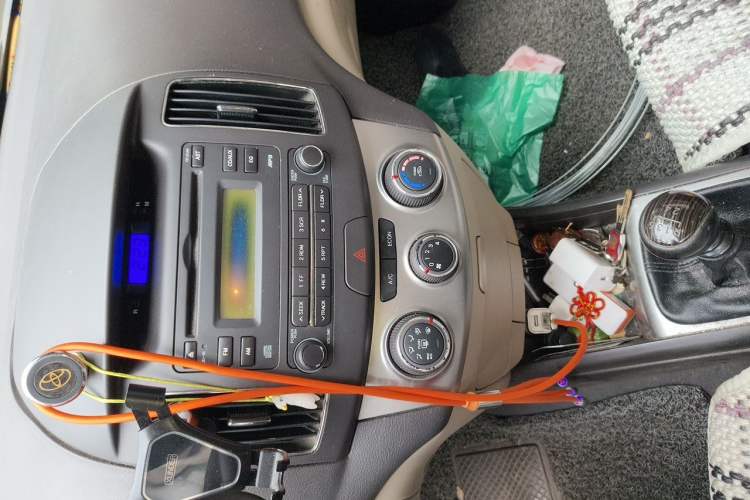 Used Hyundai Celesta 2011 1.6L Manual Comfort Edition Audio And AC Panel