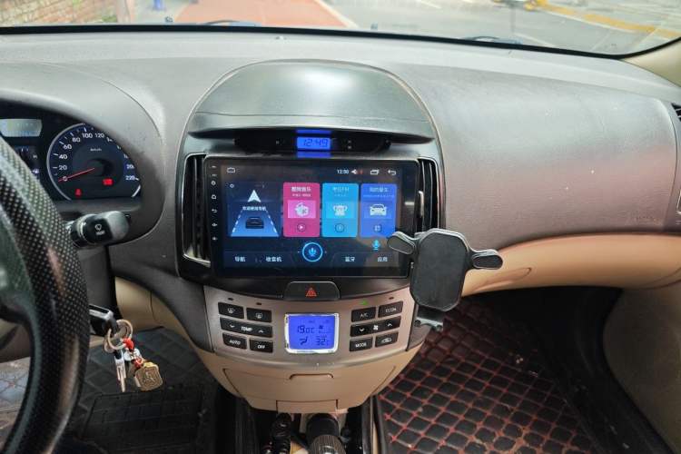 Used Hyundai Celesta 2011 1.6L Automatic Luxury Version Audio And AC Panel