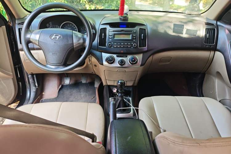 Used Hyundai Celesta 2011 1.6L Manual Comfort Edition Audio And AC Panel