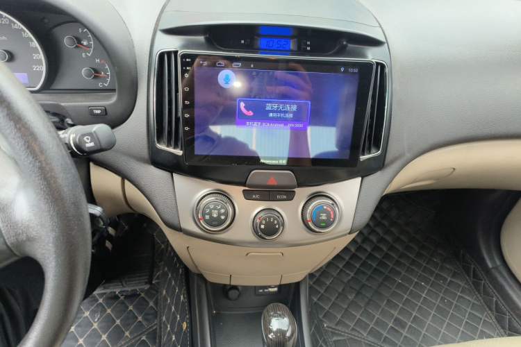 Used Hyundai Celesta 2011 1.6L Automatic Comfort Edition Audio And AC Panel