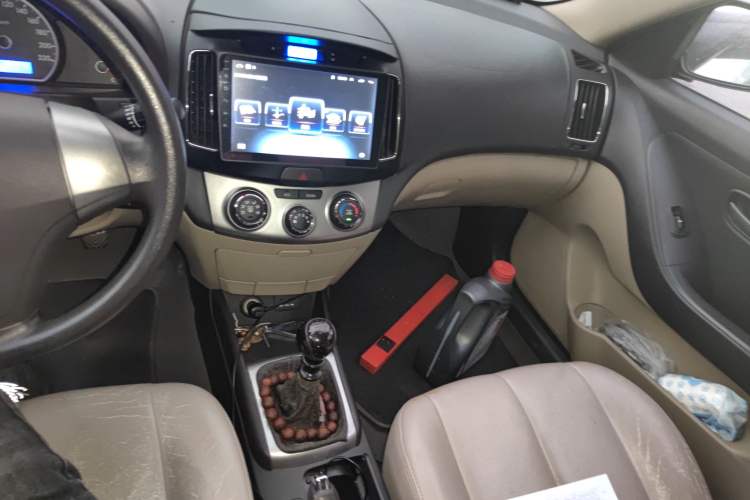 Used Hyundai Celesta 2011 1.6L Manual Comfort Edition Audio And AC Panel