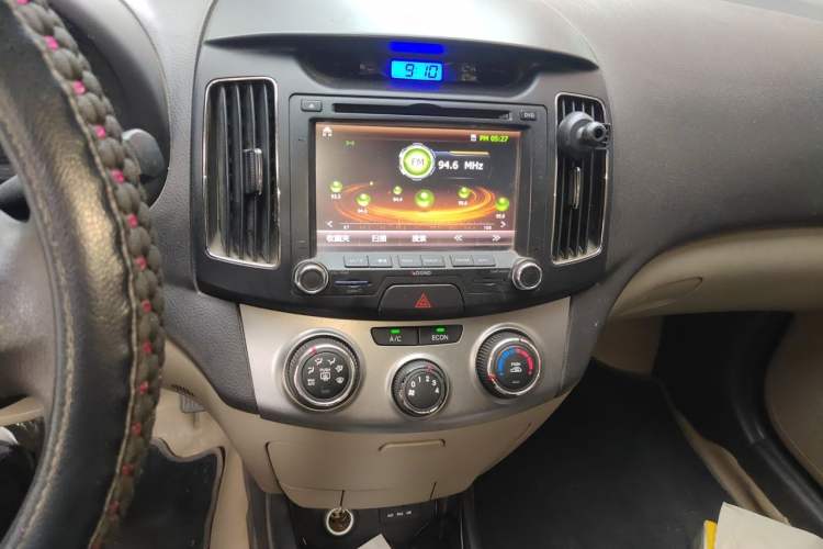 Used Hyundai Celesta 2011 1.6L Manual Comfort Edition Audio And AC Panel