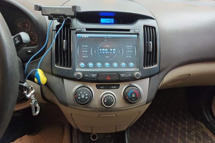 Used Hyundai Celesta 2011 1.6L Manual Luxury Model Audio And AC Panel