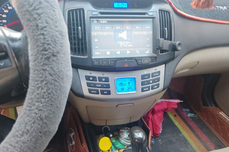 Used Hyundai Celesta 2011 1.6L Automatic Luxury Version Audio And AC Panel
