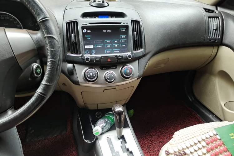 Used Hyundai Celesta 2011 1.6L Automatic Comfort Edition Audio And AC Panel