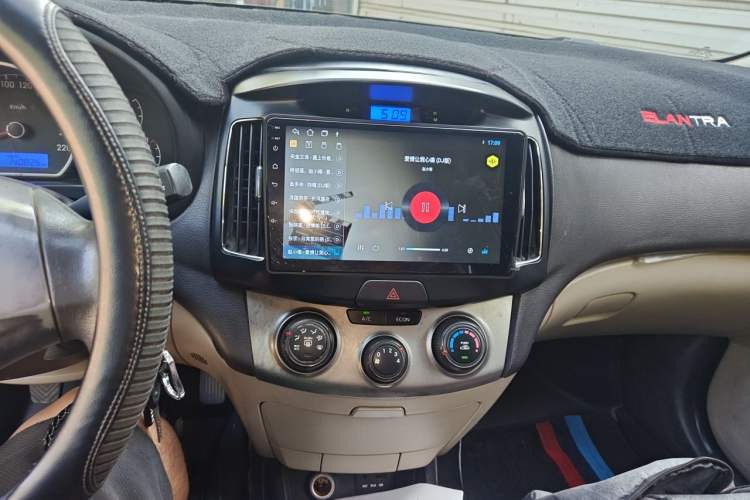 Used Hyundai Celesta 2011 1.6L Manual Comfort Edition Audio And AC Panel