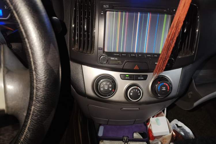 Used Hyundai Celesta 2011 1.6L Manual Comfort Edition Audio And AC Panel