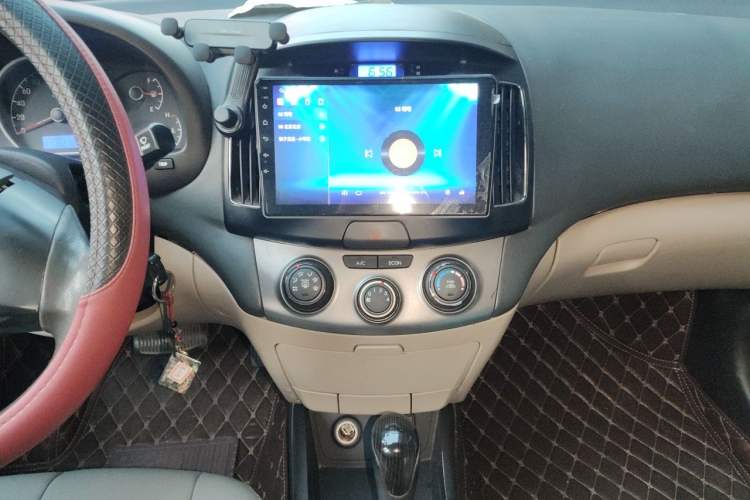 Used Hyundai Celesta 2011 1.6L Automatic Comfort Edition Audio And AC Panel