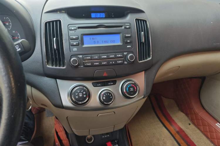 Used Hyundai Celesta 2011 1.6L Manual Comfort Edition Audio And AC Panel