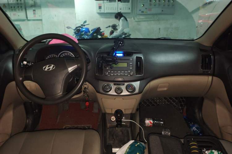 Used Hyundai Celesta 2011 1.6L Manual Comfort Edition Center Console