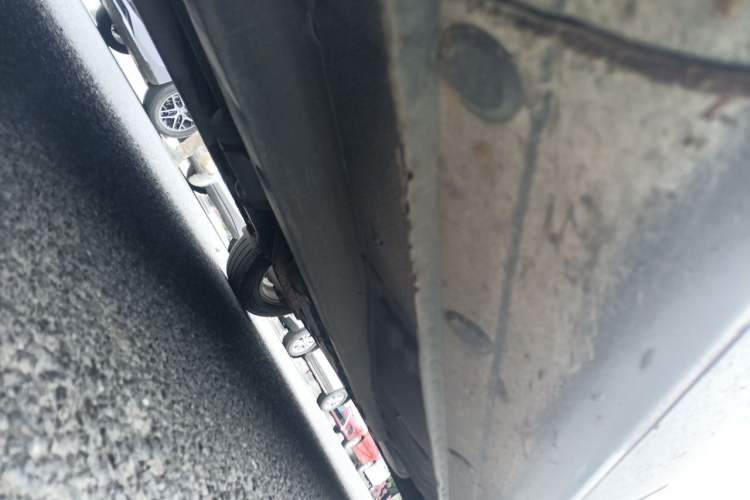 Used Hyundai Celesta 2011 1.6L Manual Comfort Edition Chassis Front Left