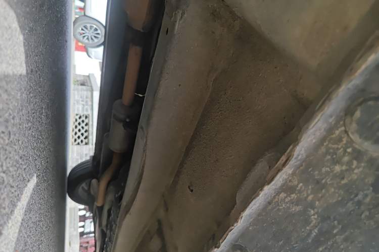 Used Hyundai Celesta 2011 1.6L Manual Comfort Edition Chassis Front Left