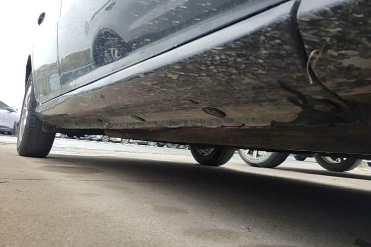 Used Hyundai Celesta 2011 1.6L Manual Comfort Edition Chassis Front Right