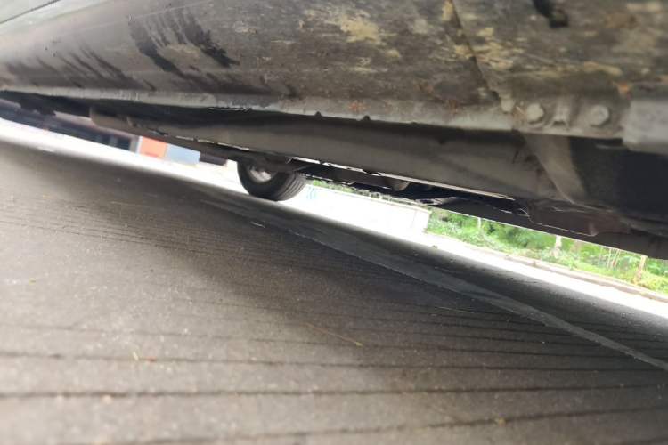 Used Hyundai Celesta 2011 1.6L Manual Comfort Edition Chassis Front Right