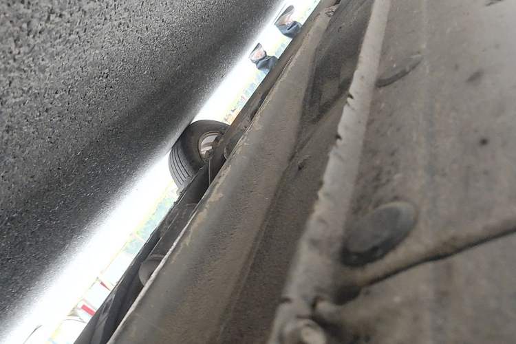 Used Hyundai Celesta 2011 1.6L Manual Comfort Edition Chassis Front Right