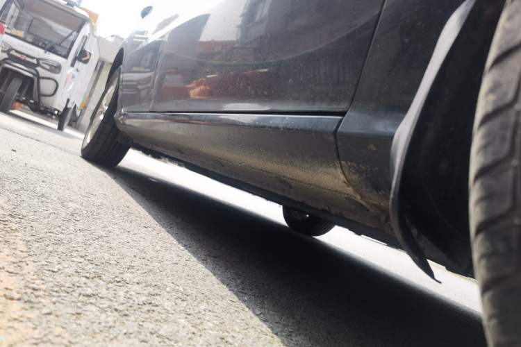Used Hyundai Celesta 2011 1.6L Manual Comfort Edition Chassis Front Right