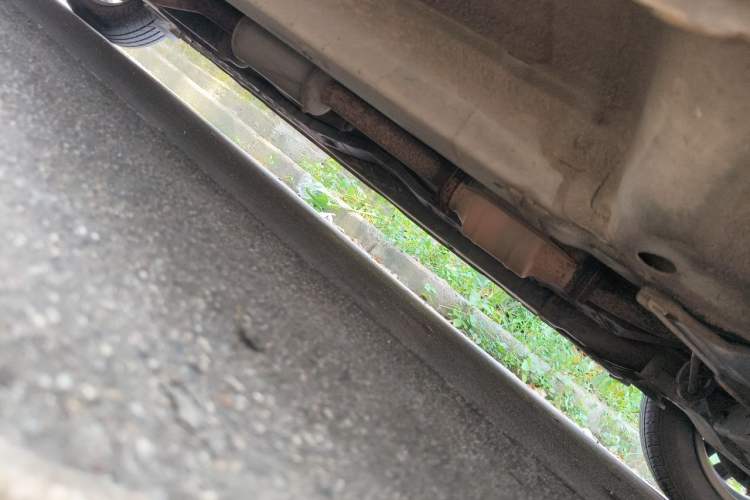Used Hyundai Celesta 2011 1.6L Automatic Comfort Edition Chassis Front Right