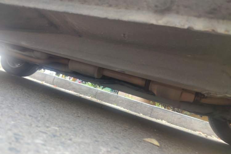Used Hyundai Celesta 2011 1.6L Manual Comfort Edition Chassis Front Right