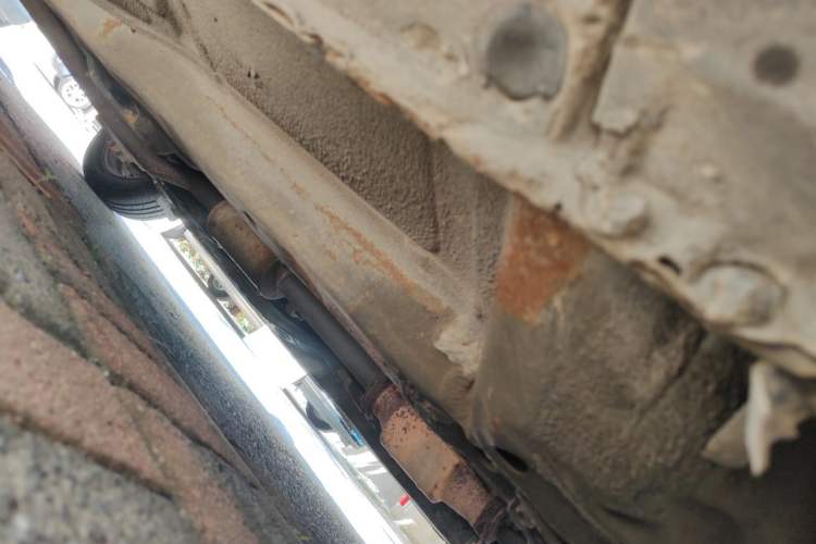 Used Hyundai Celesta 2011 1.6L Automatic Comfort Edition Chassis Front Right