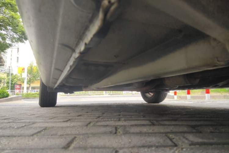 Used Hyundai Celesta 2011 1.6L Manual Comfort Edition Chassis Front Right