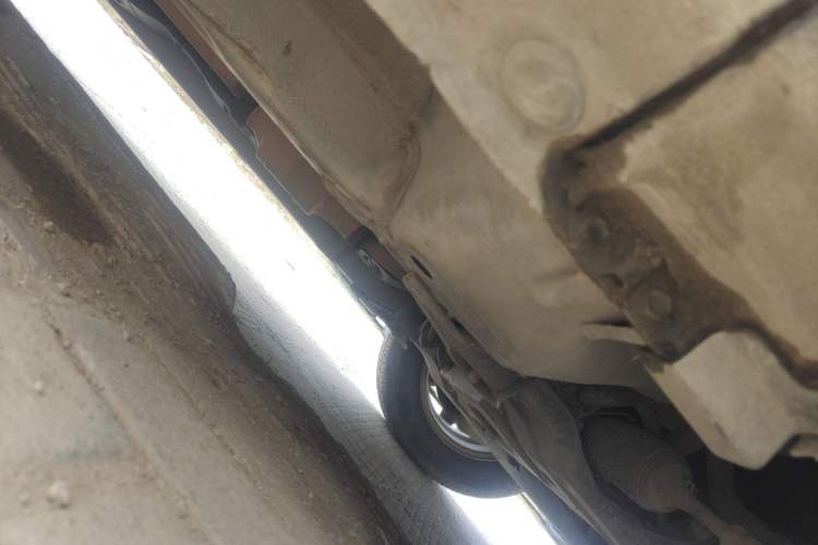 Used Hyundai Celesta 2011 1.6L Manual Comfort Edition Chassis Front Right