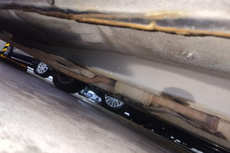 Used Hyundai Celesta 2011 1.6L Manual Comfort Edition Chassis Front Right