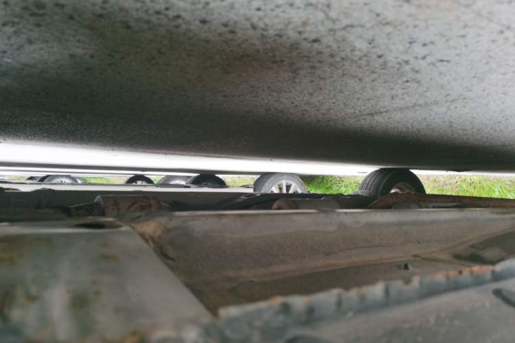 Used Hyundai Celesta 2011 1.6L Manual Comfort Edition Chassis Front Right