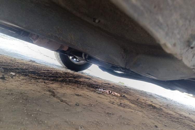 Used Hyundai Celesta 2011 1.6L Manual Comfort Edition Chassis Front Right