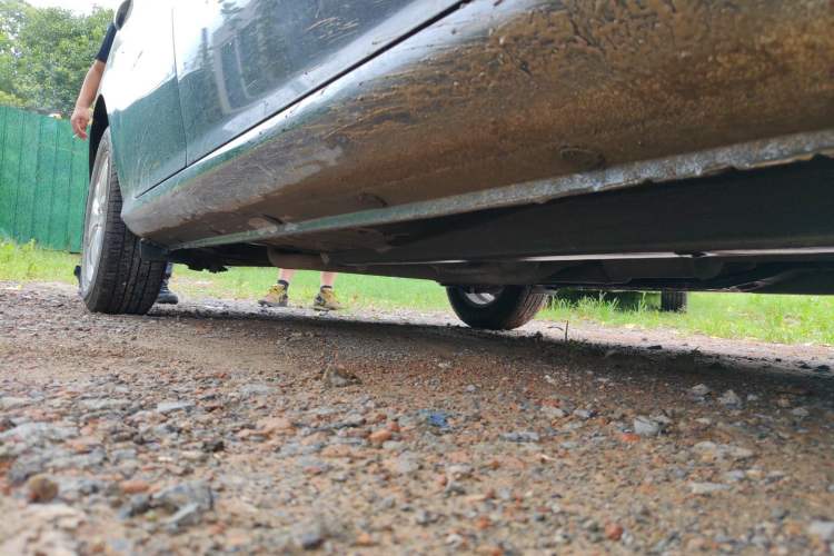 Used Hyundai Celesta 2011 1.6L Manual Comfort Edition Chassis Front Right