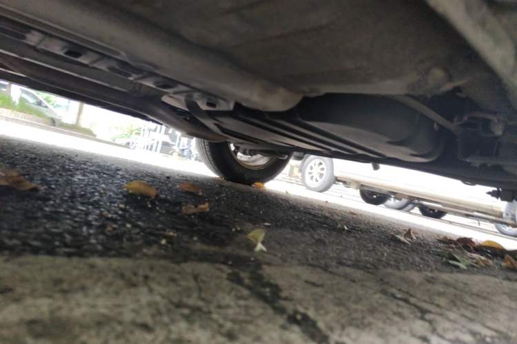 Used Hyundai Celesta 2011 1.6L Manual Comfort Edition Chassis Rear Left