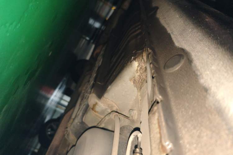 Used Hyundai Celesta 2011 1.6L Automatic Comfort Edition Chassis Rear Left
